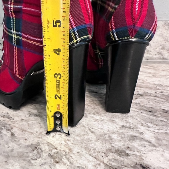 Gianni Bini Ambelynn Plaid Heeled Hiker Lug Sole Combat Booties Size 6 - Picture 8 of 12
